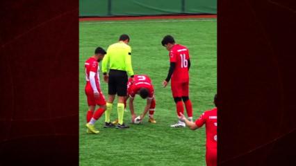 Futbol tarihinde g&ouml;r&uuml;lmemiş olay: Kalecinin vurduğu top martıya &ccedil;arptı!