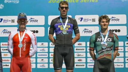 Konya'nın gururu Mustafa Tarak&ccedil;ı! İki ayrı kategoride şampiyon!