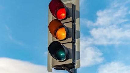Tarihi karar: Trafik lambasına yeni renk ekleniyor! Anlamı şaşırttı