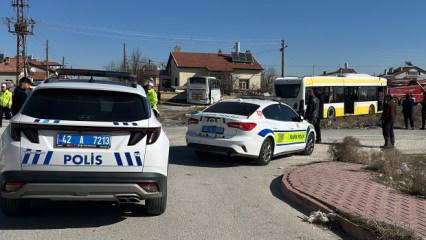 Konya'da feci kaza! Servis aracı belediye otob&uuml;s&uuml;yle &ccedil;arpıştı: 20 yaralı