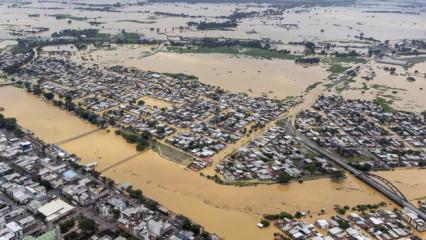 Ekvador'da sel ve heyelan can aldı! 11 &ouml;l&uuml;