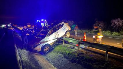 Eskişehir'de korkun&ccedil; kaza! Kontrolden &ccedil;ıkan ara&ccedil;, bir aileyi par&ccedil;aladı: 2 &ouml;l&uuml;, 3 yaralı