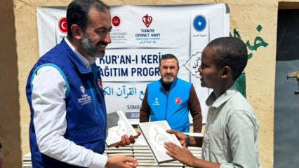 TDV'den 96 &uuml;lkeye yaklaşık 2,5 milyon Kur&rsquo;an-ı Kerim dağıtımı!