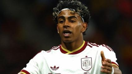 Lamine Yamal &ldquo;Ben M&uuml;sl&uuml;manım&rdquo; dedi ve İspanyolların skandal tezah&uuml;ratına sert &ccedil;ıktı