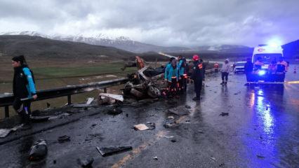 Malatya'da korkun&ccedil; kaza: 3 kişi &ouml;ld&uuml;!