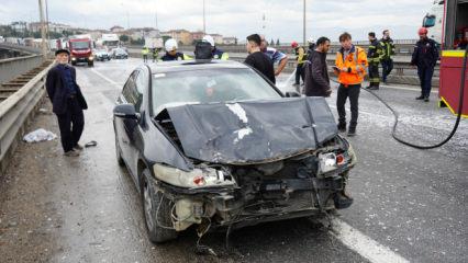 Tem Otoyolu'nda yola d&ouml;k&uuml;len atıklar kazaya neden oldu: 7 ara&ccedil; birbirine girdi