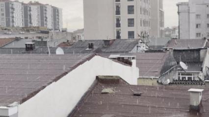 İstanbul'da dolu s&uuml;rprizi! Dakikalar i&ccedil;inde beyaza d&ouml;nd&uuml;