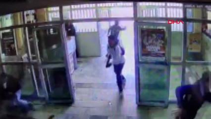 Şanlıurfa'da okula girip rastgele ateş a&ccedil;tı; o anlar g&uuml;venlik kamerasında