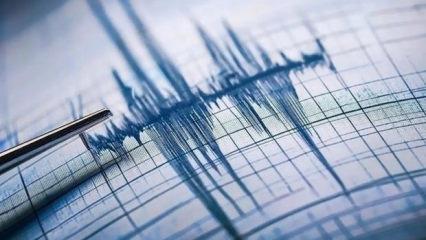 Son Dakika: Marmara Denizi'nde 3.8 b&uuml;y&uuml;kl&uuml;ğ&uuml;nde deprem!