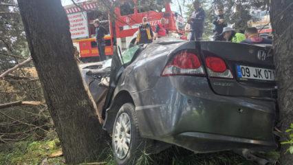 Balıkesir'de feci kaza! Devrilen otomobilin s&uuml;r&uuml;c&uuml;s&uuml; hayatını kaybetti