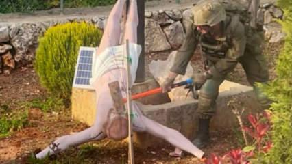 Siyonistlerin din d&uuml;şmanlığı: Hz. İsa&rsquo;nın heykeline balyozla saldırdı! 