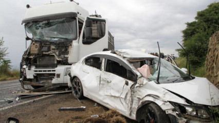 Kula'da zincirleme trafik kazası: 8 yaralı, 1 g&ouml;zaltı