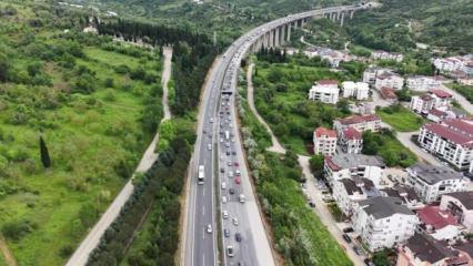 Tatilin ikinci g&uuml;n&uuml;nde TEM'de trafik yoğun akıcı ilerliyor