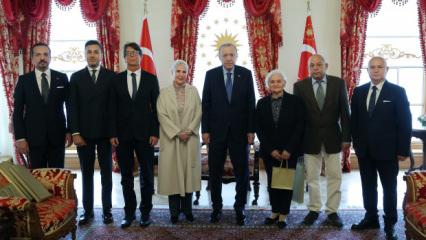 Cumhurbaşkanı Erdoğan, 27 Mayıs darbesi mağdurlarının ailelerini kabul etti