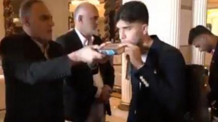 D&uuml;nya Kupası yolculuğu &ouml;ncesi Kur&rsquo;an-ı Kerim&rsquo;i &ouml;pt&uuml;ler