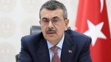 T&uuml;m okullarda başlıyor: Artık kaldırıldı! MEB'ten yeni karar...