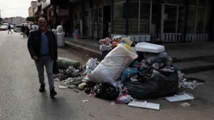 Bankamatik&ccedil;iler yaşasın diye sokaklar &ccedil;&ouml;p i&ccedil;inde: CHP'li eski belediye can &ccedil;ekişiyor