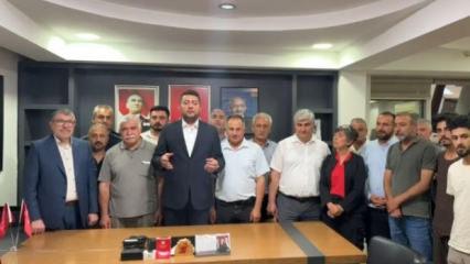 CHP İl binasında hareketli gece: Yeni atanan il başkanı &ccedil;ilingirle i&ccedil;eri girdi!