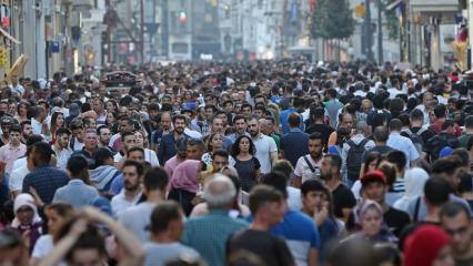 T&uuml;rkiye'de 2,5 milyon kişi iller arasında g&ouml;&ccedil; etti: En &ccedil;ok g&ouml;&ccedil; alan il yine şaşırtmadı!