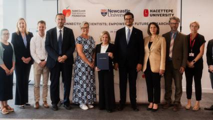 Sabri &Uuml;lker Vakfı&rsquo;ndan &ccedil;ocukların sağlıklı gelişimi i&ccedil;in Global Bilim Platformu
