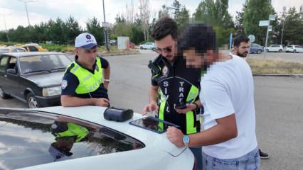 Erzurum'da korsan taksiciyi enseletti, kendisine de ceza kesildi 