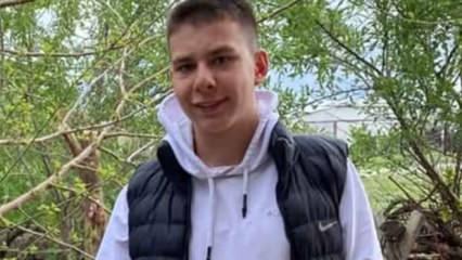 Bı&ccedil;akla kavgada 17 yaşındaki Muhammet Ali &ouml;ld&uuml;, babası yaralandı