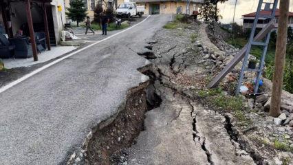 Rize'de heyelan sonrası korkutan manzara! İkiye ayrılan yol 60 santimetre &ccedil;&ouml;kt&uuml;
