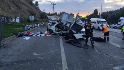 Ankara'da feci kaza: Takla attı, karşı y&ouml;nden gelen otomobile &ccedil;arptı