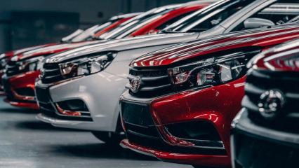 Araba alacaklara m&uuml;jde: Fiyatları 500 bin TL! Peynir ekmek gibi satılıyor