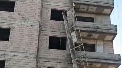 İnşaat iş&ccedil;isi 2 kardeş, iskeleden d&uuml;şt&uuml;; 1 &ouml;l&uuml;, 1 yaralı