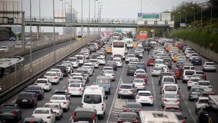 Megakentte haftanın ilk g&uuml;n&uuml; trafik yoğunluğu y&uuml;zde 69&rsquo;a ulaştı