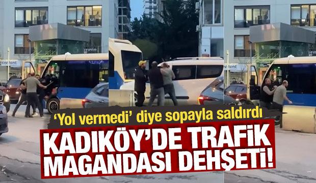 Kadıköy’de trafikteki sopalı kavga kamerada