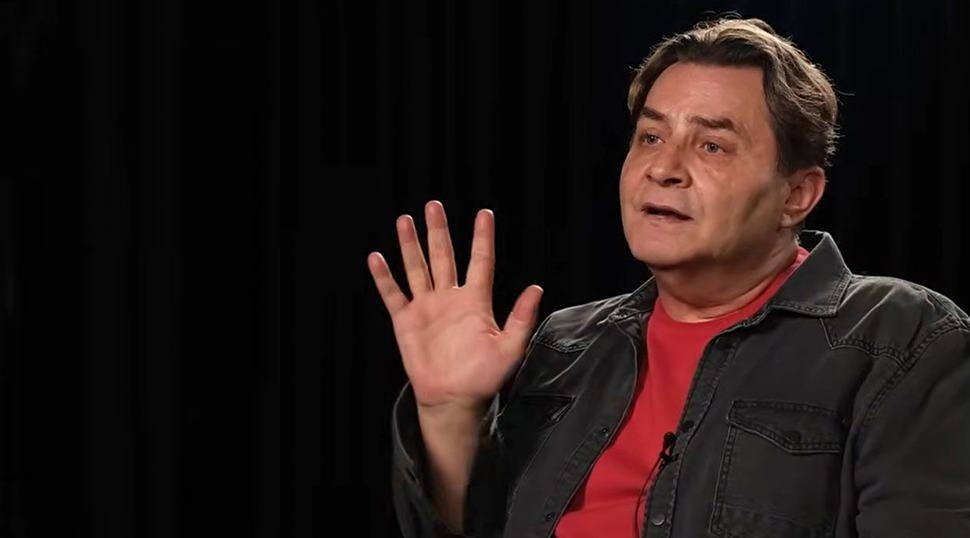 "Kutsal mekanlara saygı g&ouml;sterin camide b&ouml;yle olmuyor!"