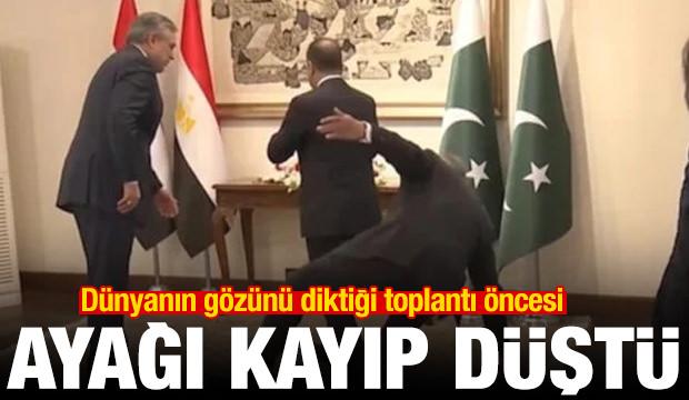 Pakistan'daki savaş zirvesinde Bakan'ın ayağı kayıp düştü
