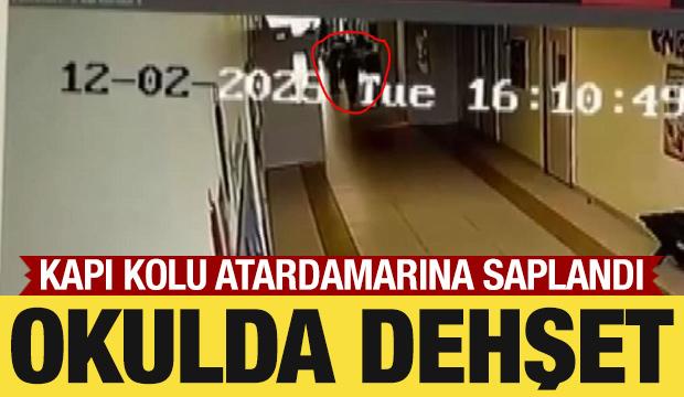 Okul koridorunda dehşet! Kapı kolu atardamarına saplandı, &ouml;l&uuml;mden d&ouml;nd&uuml;