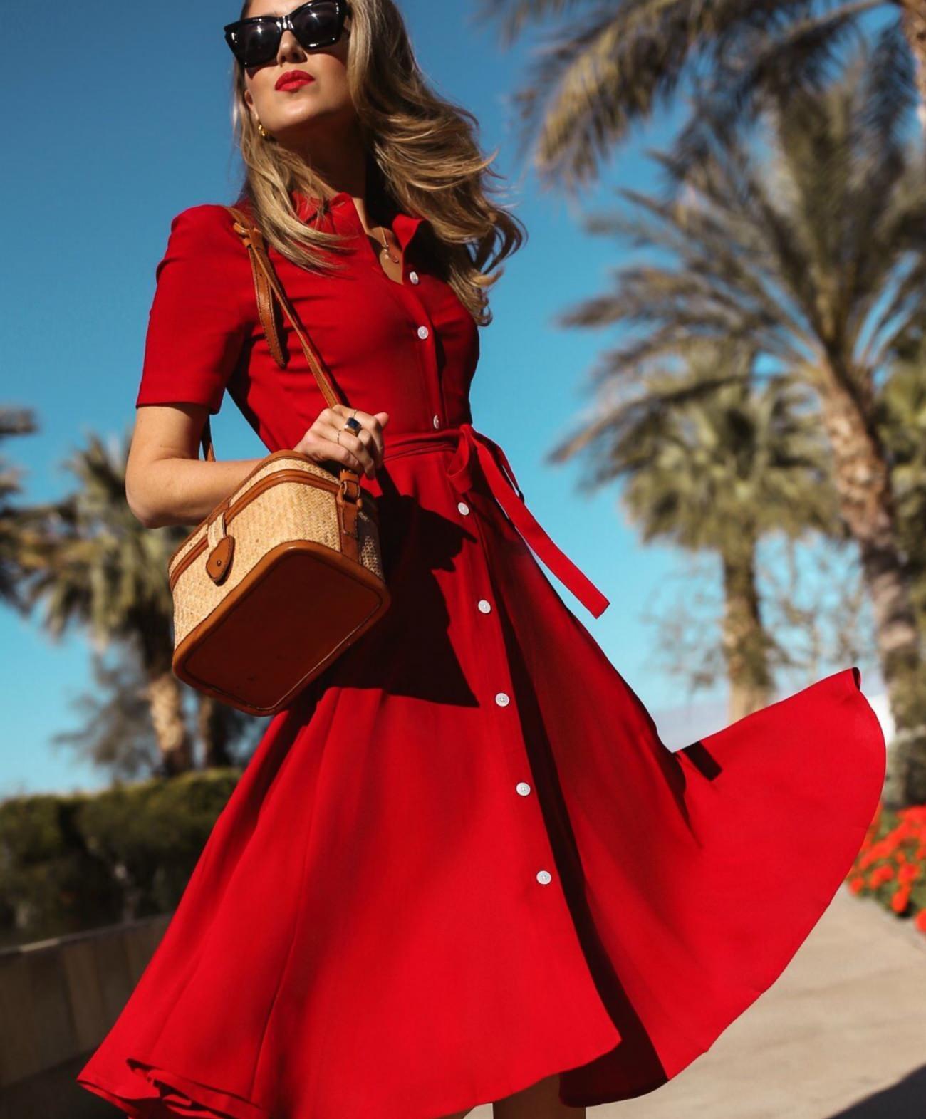 Стиль красное платье