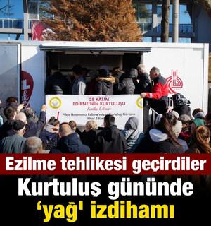 Kurtuluş gününde ‘yağ' izdihamı: Ezilme tehlikesi geçirdiler