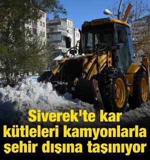 Siverek'te kar k&uuml;tleleri kamyonlarla şehir dışına taşınıyor