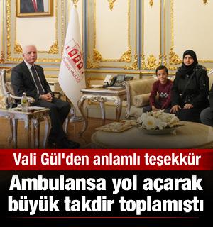 Ambulansa yol a&ccedil;an Ahmet'e Vali G&uuml;l'den anlamlı teşekk&uuml;r