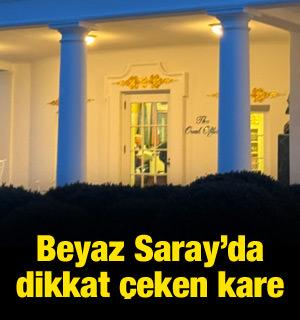 Beyaz Saray'da dikkat &ccedil;eken kare: Trump hemen okumaya başladı