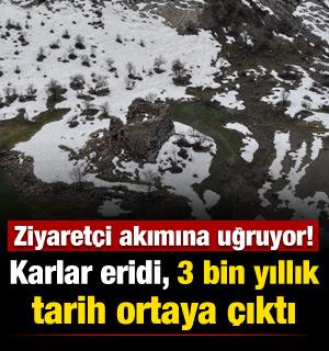 Şırnak'ta karlar eridi, 3 bin yıllık evler ortaya &ccedil;ıktı