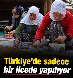 T&uuml;rkiye'de sadece bir il&ccedil;ede yapılıyor! İşte o ilgin&ccedil; ve zahmetli tatlı 