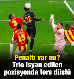 Penaltı var mı? Trio isyan edilen pozisyonda ters d&uuml;şt&uuml;