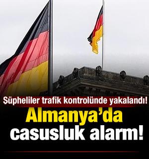 Almanya&rsquo;da casusluk alarmı: Ş&uuml;pheliler trafik kontrol&uuml;nde yakalandı!