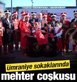 &Uuml;mraniye sokaklarında mehter coşkusu 