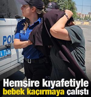 Hemşire kıyafetiyle bebek ka&ccedil;ırmaya &ccedil;alıştı