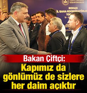 Bakan &Ccedil;ift&ccedil;i: Kapımız da g&ouml;nl&uuml;m&uuml;z de b&uuml;t&uuml;n roman kardeşlerimize her daim a&ccedil;ıktır