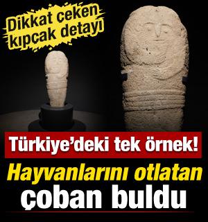 Hayvanlarını otlatan &ccedil;ift&ccedil;i buldu! Erzurum'daki Taş Baba tarihe mercek tutuyor