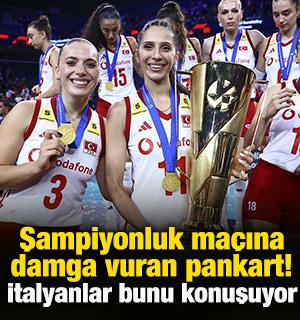 Şampiyonluk ma&ccedil;ına damga vuran pankart! İtalyanlar bunu konuşuyor