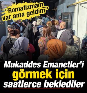 G&ouml;rmek i&ccedil;in saatlerce beklediler: Eskişehir&rsquo;de Mukaddes Emanetler Sergisi&rsquo;ne yoğun ilgi